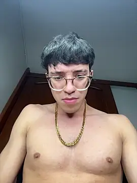 Show modela ArthurDavies- na web-kameri