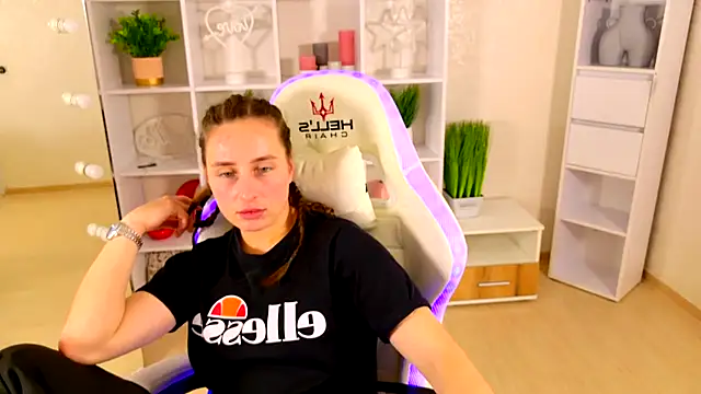 NadinnL – Naživo XXX chat