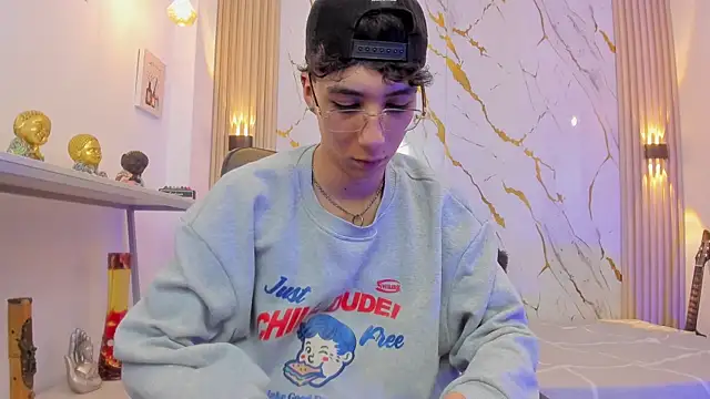 Chatroom XXX en direct de Nikolay_Gregori
