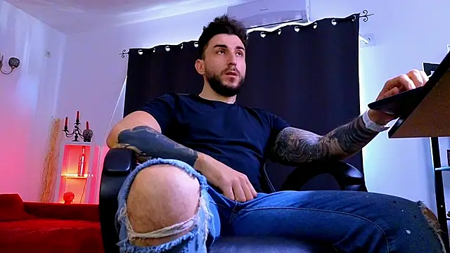 MightyAaron66 Chat XXX in diretta
