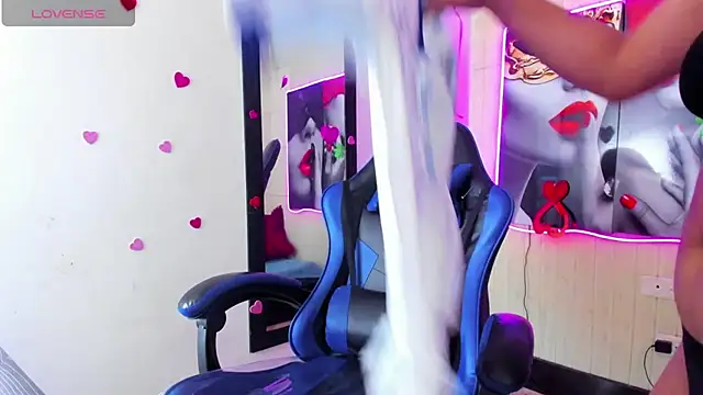 aurablueelove live XXX chat