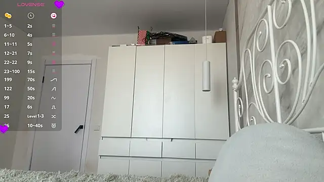 Chat +18 de KitCerveny ao vivo