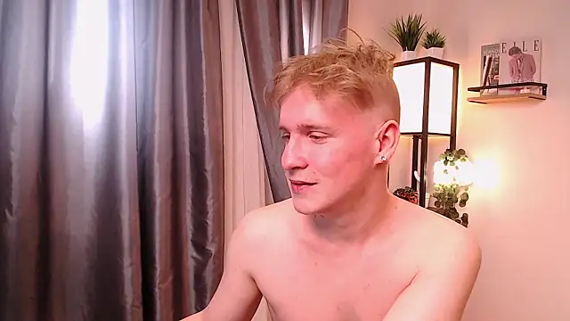 AlexxSweet webcam show