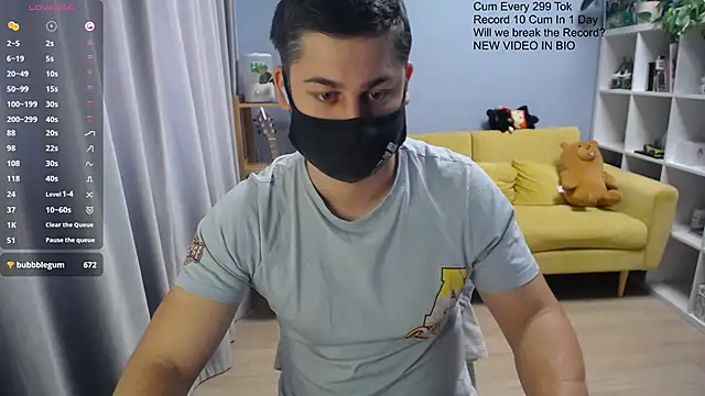 Tomguys live XXX chat