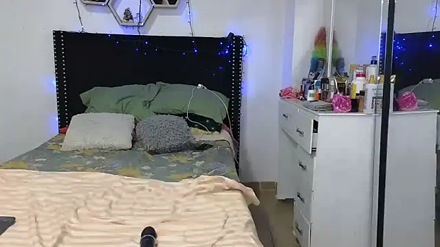 charlotte_077 Live XXX Chat