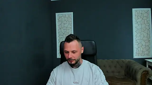 XXX chat uživo modela BrianHunts