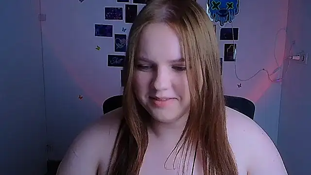 Kitty_Mia_Kitty Adlı Modelin Canlı XXX Sohbeti