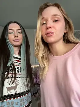 XXX chat uživo modela RollDollsi