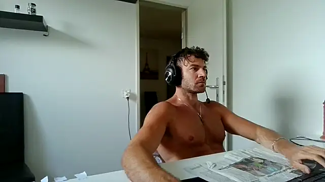 alpha-hunk Adlı Modelin Canlı XXX Sohbeti