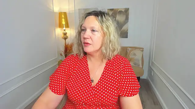 NinaStarle élő XXX-chatje