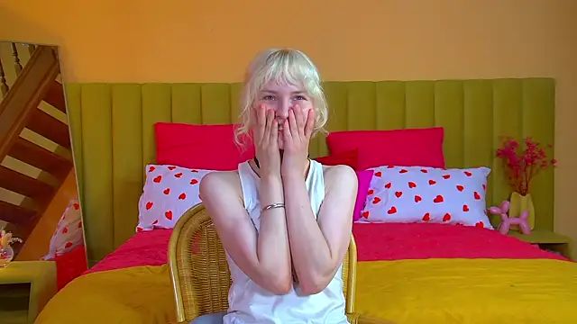 HannahHollis élő XXX-chatje