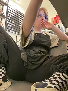 cinnabon_'s Webcam Show