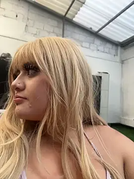 Chat XXX ao vivo de lya_nekko_