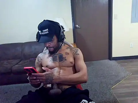 thefreakscomeoutatnight's Webcam Show