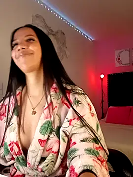 SallyWhitee 现场XXX聊天