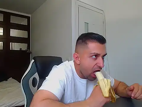 BryceReignn Live XXX chat