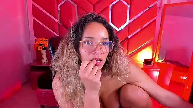 Chat XXX en directo de Olivia_Fox69