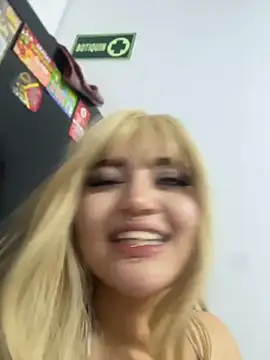 Chat XXX en directo de lya_nekko_