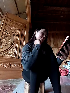 XXX chat uživo modela phungtiti