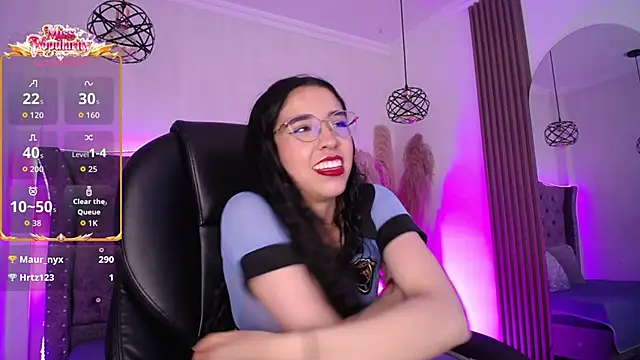 Amara_Davis1のライブXXXチャット