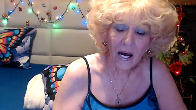 HappyWomanOn 网络视讯表演