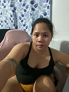_UrSingleMamiBella_ – webcam-show