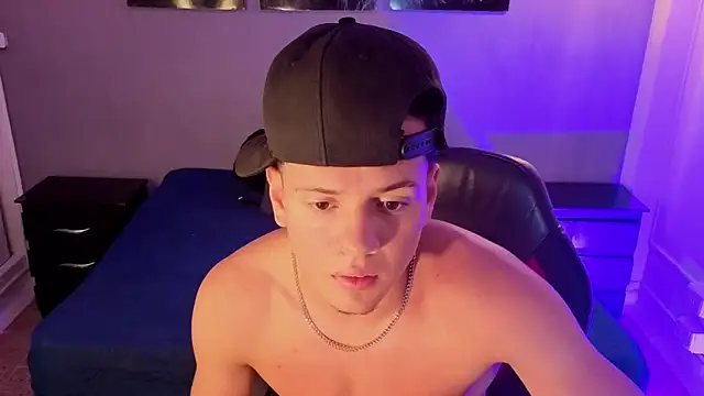 Erick__1: διαδικτυακό σόου στην κάμερα