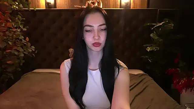 XXX chat uživo modela WildKittenX_