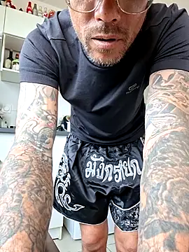 Chat +18 de Mr_Graffitimile ao vivo
