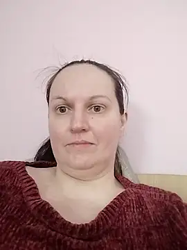 BustyLadyAlma 现场XXX聊天