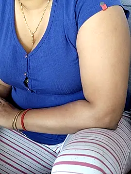 QueenHaryanaa 网络视讯表演