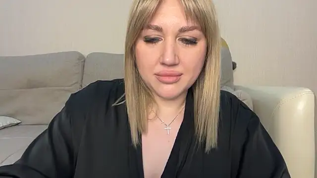 XXX chat uživo modela VickyLove047