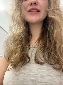 RussianWoman Adlı Modelin Canlı XXX Sohbeti