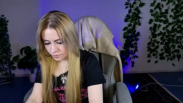Kumiho_7777's Live XXX Chat