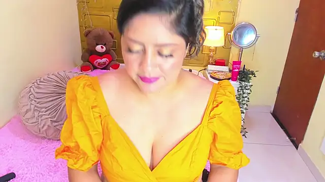 XXX chat uživo modela Julia_Haye