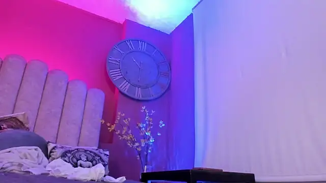 Chat +18 de Inndrahot ao vivo