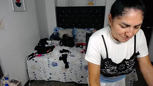 แชท XXX สดของ mature_bigboobs10