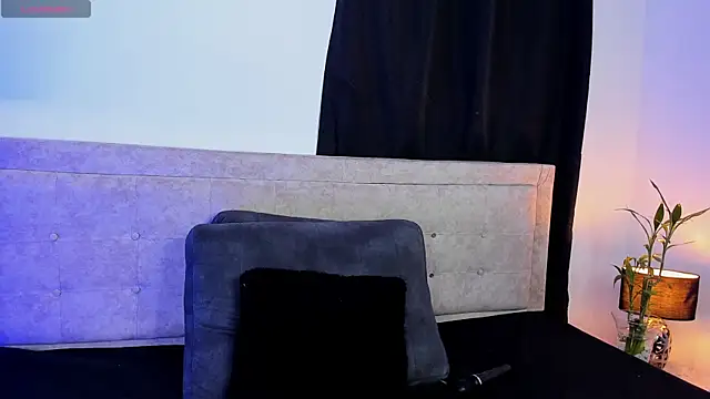 Stormi_Canniggia's Webcam Show