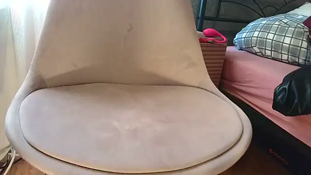 T0Yforeskin's Live XXX Chat