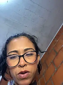Emma__cumlovee Pertunjukan Webcam