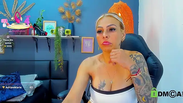 yessila_parker: онлайн-секс-чат