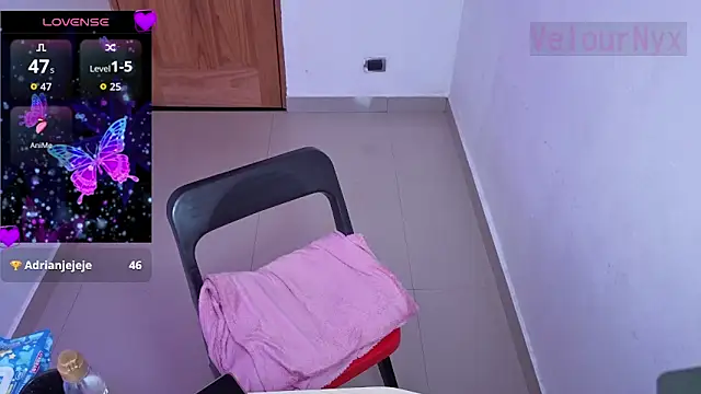 Chat +18 de VelourNyx ao vivo