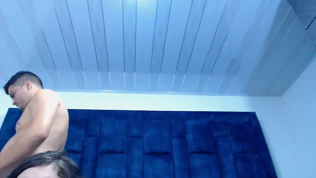XXX chat uživo modela GroupNoLimits