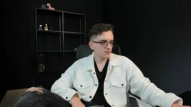 FelixStarkk 网络视讯表演