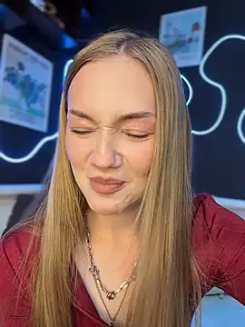 XXX chat uživo modela MilaMoone