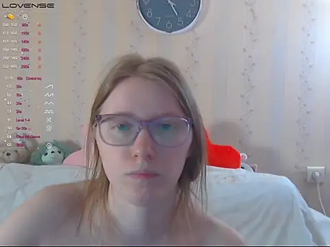 دردشة LustfulSarah الجنسية المباشرة