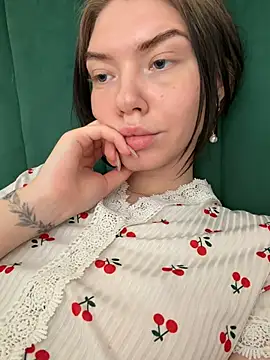 Lisaaa_Alisa Chat XXX in diretta