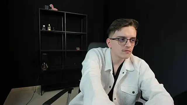 FelixStarkk 网络视讯表演
