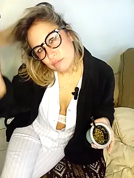 viviana49sexy's Webcam Show