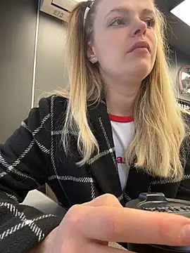 HarrietDart's Live XXX Chat